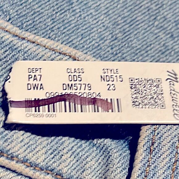 Madewell NWT Perfect Vintage Straight Jeans Sz 23 Danby Wash Ripped Knee Edition - Picture 9 of 10